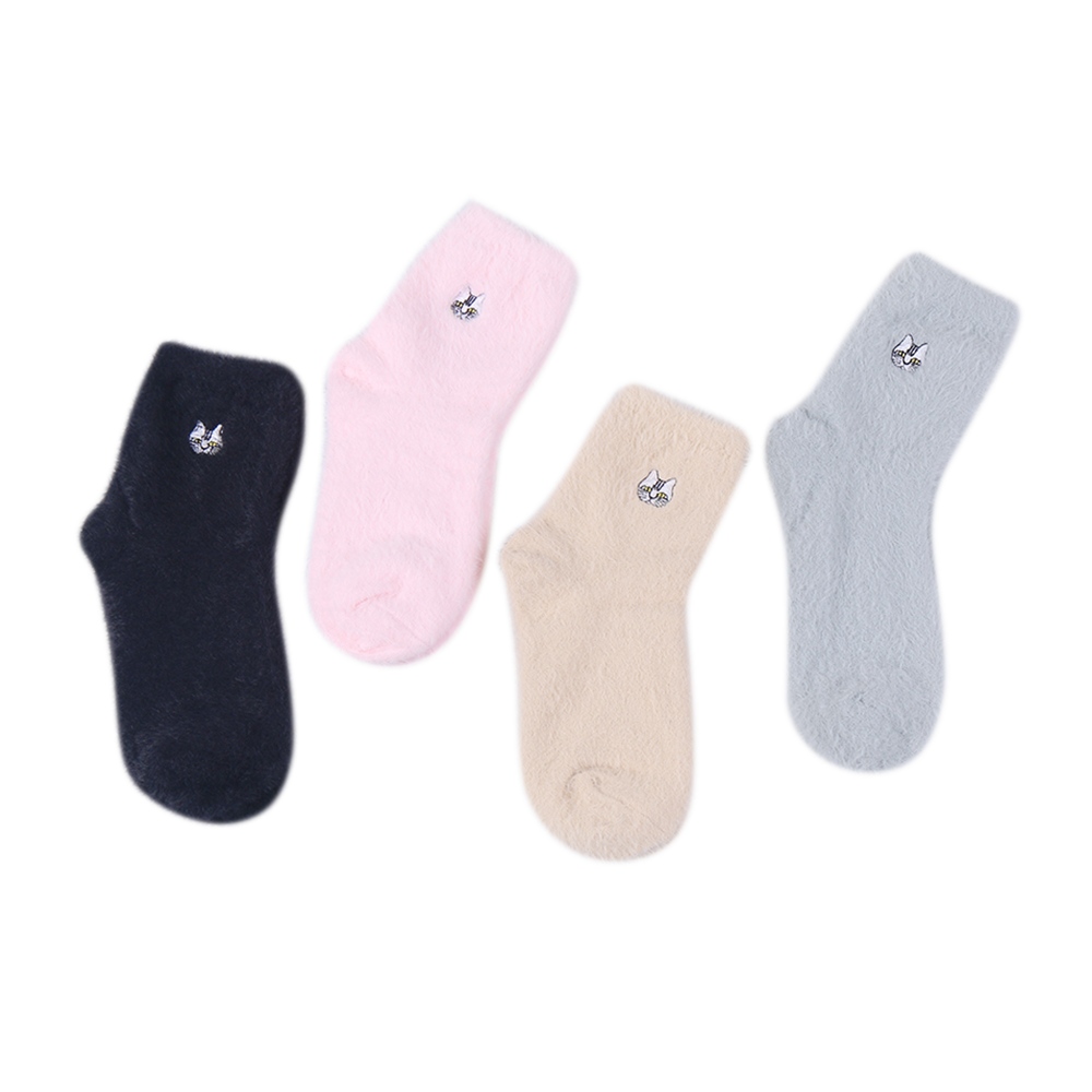 Emboridery women winter sleep bed floor home socks cozy warm crew socks 