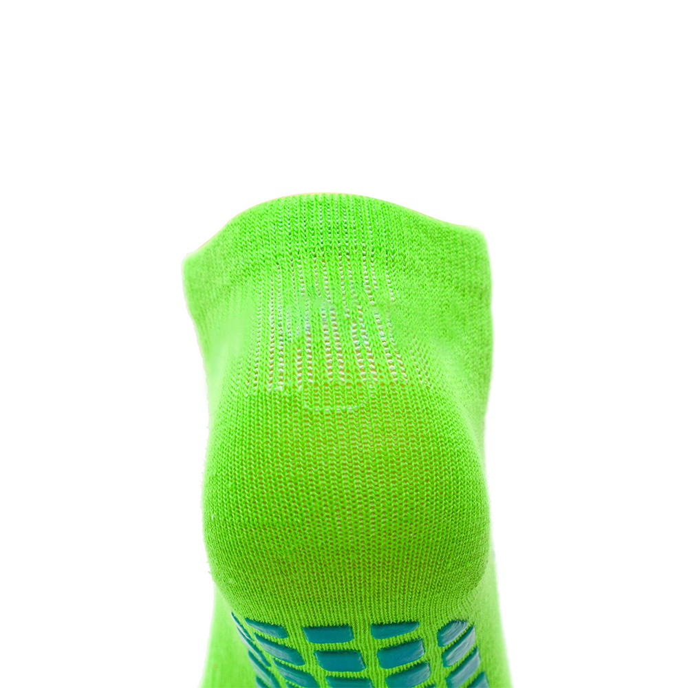 Non slip socks park trampoline grip socks