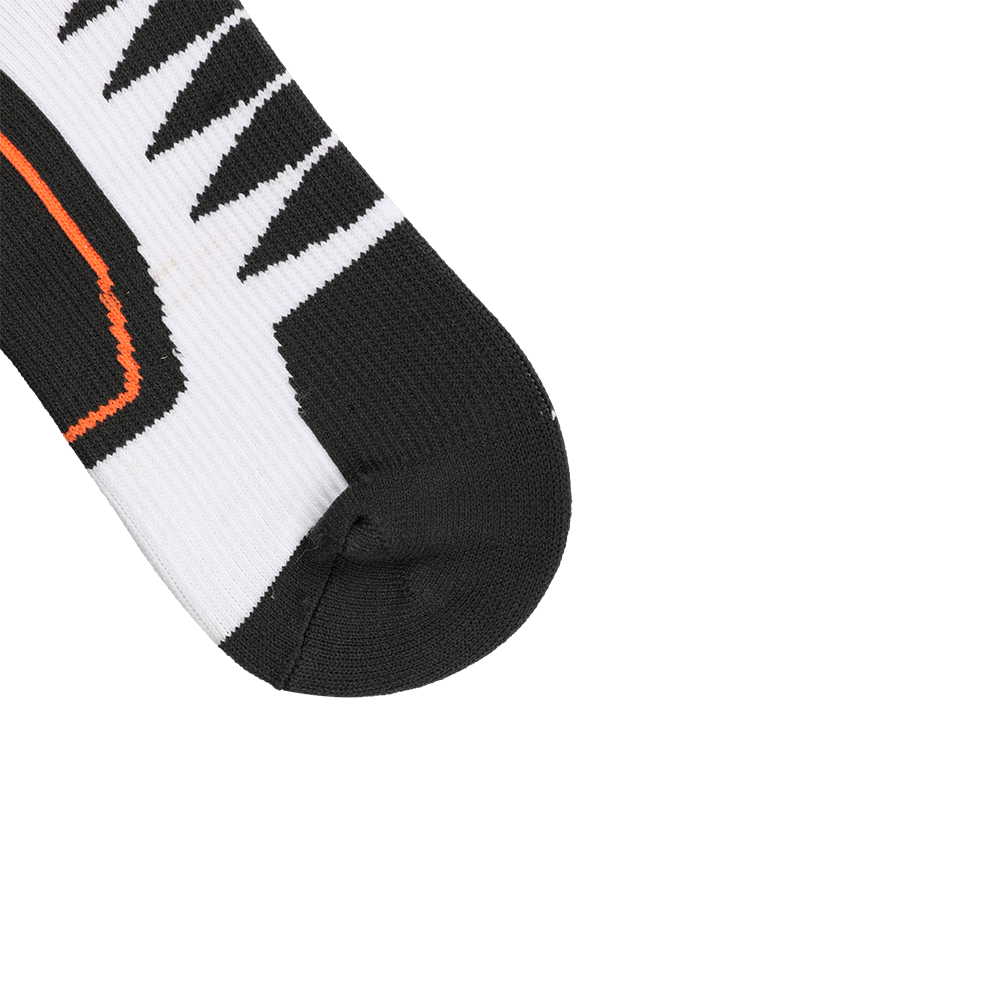 New elastic crew sports compression socks